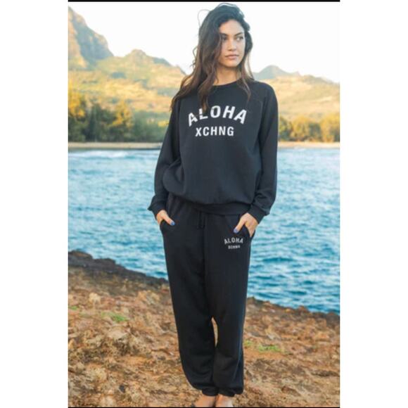 Aloha Exchange Tops - Aloha Exchange Gray Crewneck Sweatshirt XL Pink Logo 100% Cotton